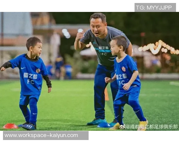 提升足球教练技能的关键要素与实用技巧分享