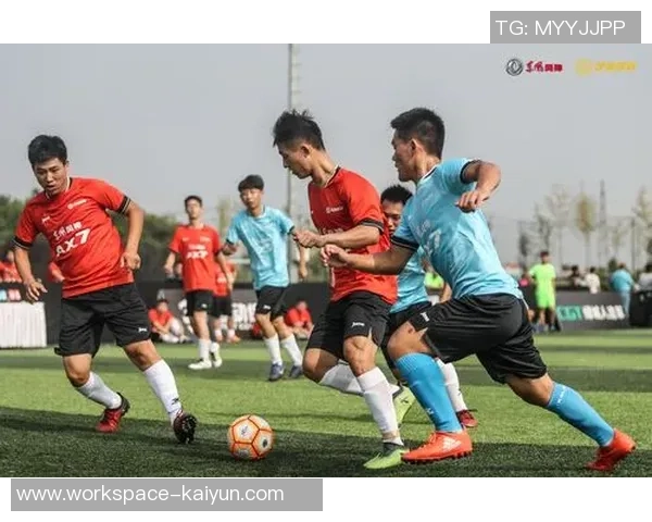 足球运动员的一天从晨练到赛场的全景记录与心路历程分享